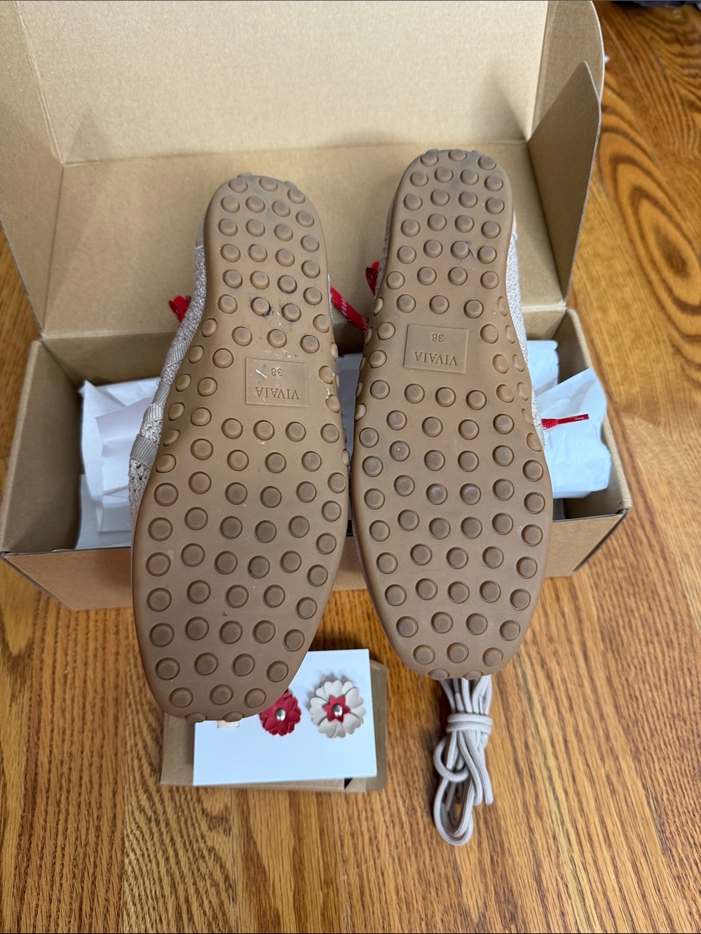 Vivaia Cecily Almond Mesh Mary Jane’s 7.5 - Picture 9 of 13